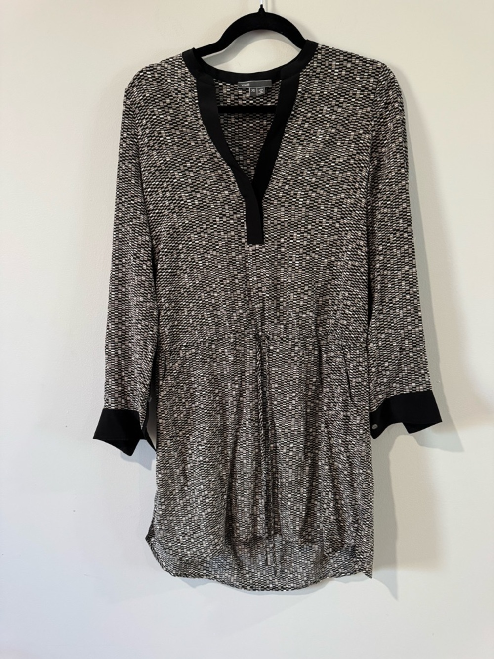 Vince Silk Women's Black & White V-Neck Tunic Dress